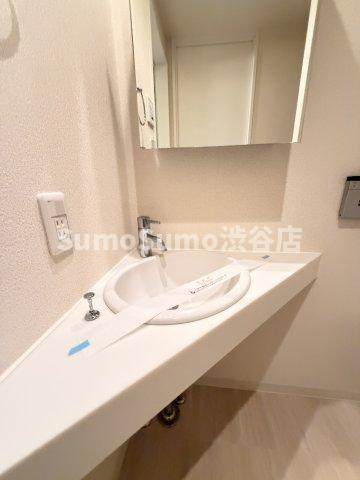 MFPR代々木タワーの洗面所|明るい洗面所です