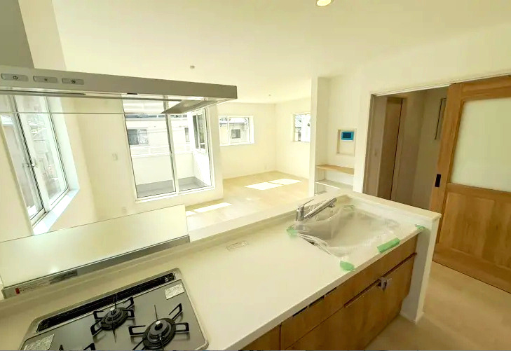 佐伯区八幡東２丁目　№35857のキッチン|リビング全体を見渡せる
対面式キッチンです。