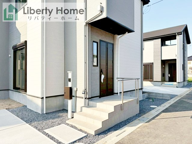 取手市戸頭17期　新築戸建　2号棟のエントランス