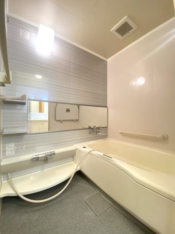 南16条ビルの浴室