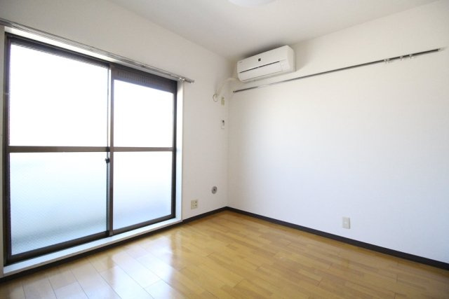 スカイコート西荻窪の居間・リビング