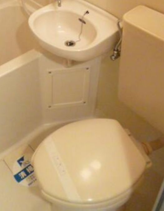 スカイコート西荻窪のトイレ|落ち着いた色調のトイレです