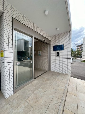 LIFEFIELD麦野のエントランス