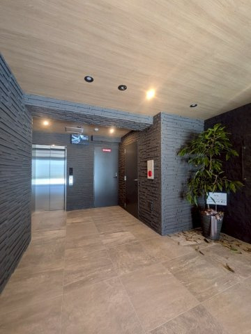 MODERN PALAZZO 博多駅南Vogueのエントランス