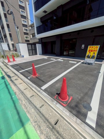 MODERN PALAZZO 博多駅南Vogueの駐車場