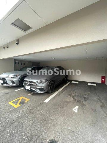 MODERN PALAZZO天神南Ⅱ の駐車場