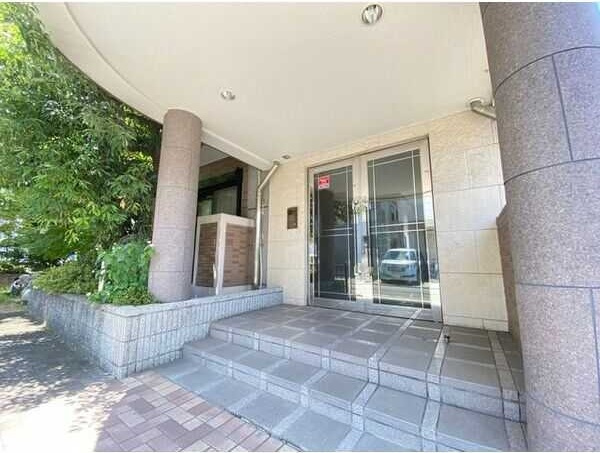 【エントランス】 | メゾン・プルミエ