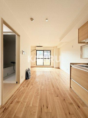 サニーコート諏訪の居間・リビング