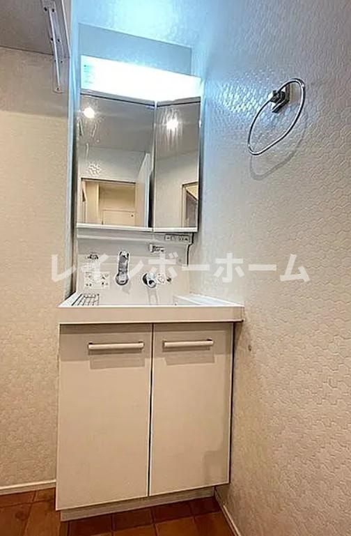 ファビュラスの独立洗面台