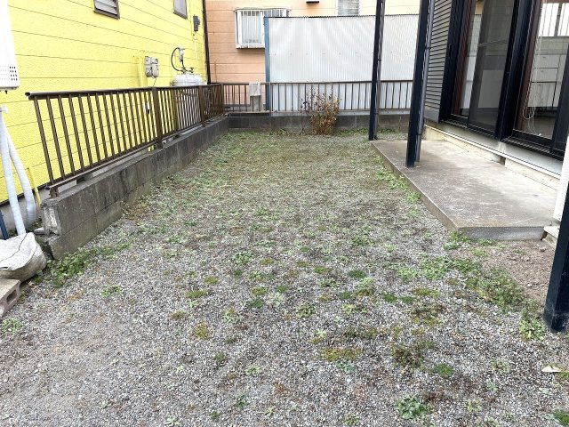 【庭】 | □■寒川町岡田 中古戸建■□ | お子様のプールなどができるお庭もあります。