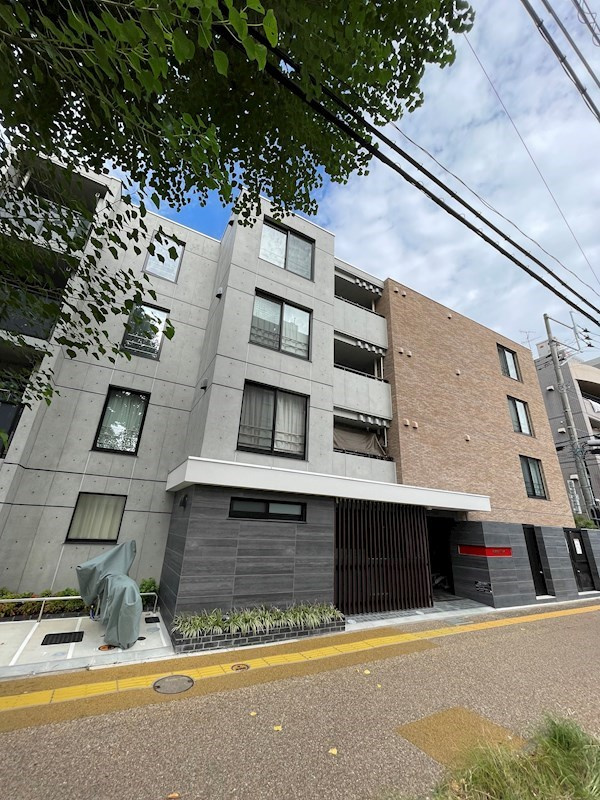 quador平尾の外観