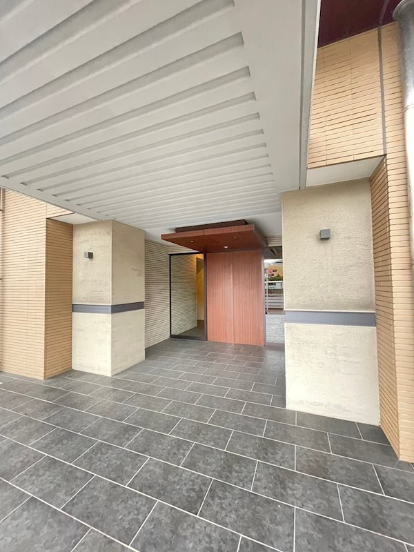 RJRプレシア吉塚駅前の外観