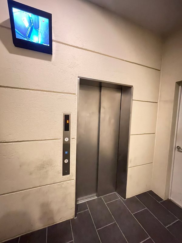 RJRプレシア吉塚駅前の外観