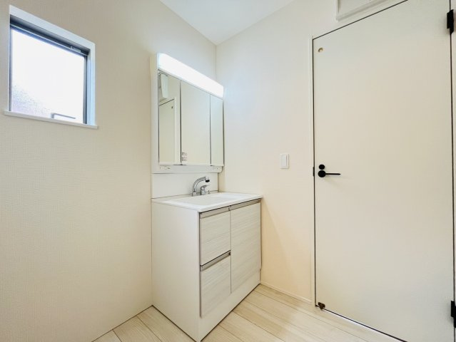 知多郡阿久比町草木東郷24番地『仲介手数料無料』新築戸建ての独立洗面台