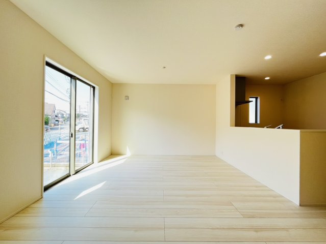 知多郡阿久比町草木東郷24番地『仲介手数料無料』新築戸建ての居間・リビング