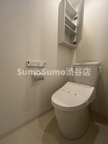 Reframe 5 池尻大橋のトイレ|ゆったりとした空間のトイレです