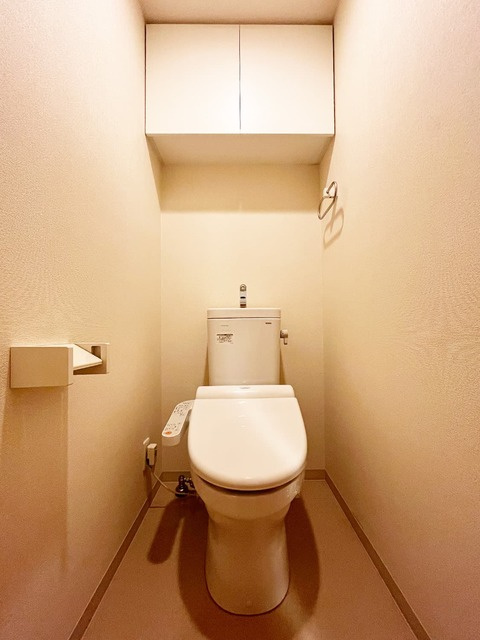 レジデンス西梅田のトイレ|温水洗浄便座