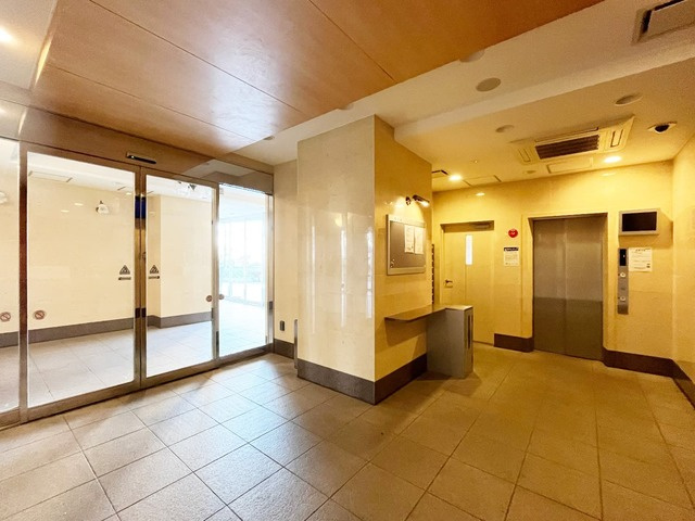 レジデンス西梅田のロビー