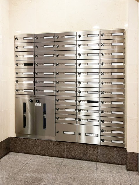 レジデンス西梅田のその他共用部分|メールボックス