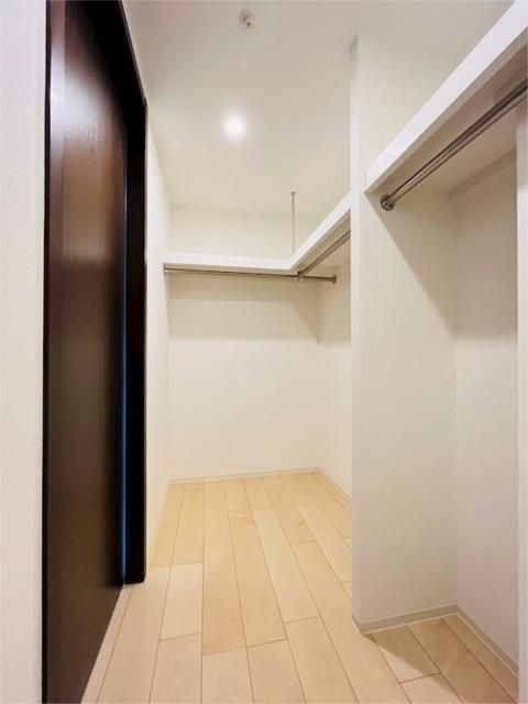 パークフラッツ渋谷神山町の収納|■ウォークインクローゼット