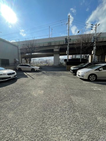 QREST博多東Ⅰの駐車場