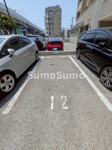 QREST博多東Ⅱの駐車場