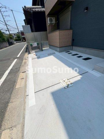 R-MAISONの駐車場