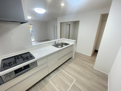 【キッチン】 | 沖縄市知花（全3棟）A号棟 | A号棟　使いやすいシステムキッチン♪