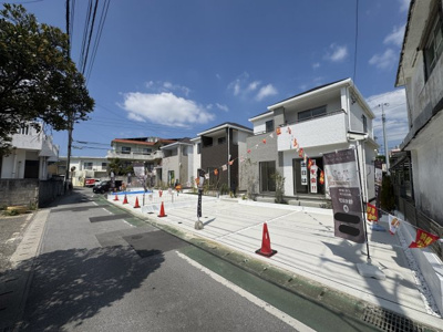【前面道路含む現地写真】 | 沖縄市知花（全3棟）A号棟 | ※南側公道4m♪