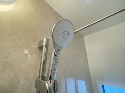 【設備】 | 沖縄市知花（全3棟）A号棟 | A号棟　ワンタッチ止水式シャワーヘッド♪