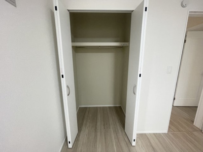 【収納】 | 沖縄市知花（全3棟）A号棟 | A号棟　洋室6帖＋CL付き♪