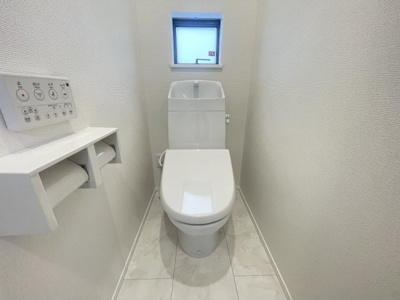 【トイレ】 | 沖縄市知花（全3棟）A号棟 | A号棟　温水洗浄便座♪
