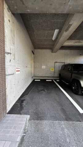 RESTEL HAKATAの駐車場