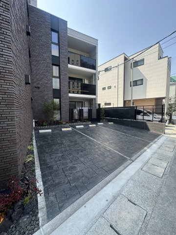 quador Contigo平和の駐車場