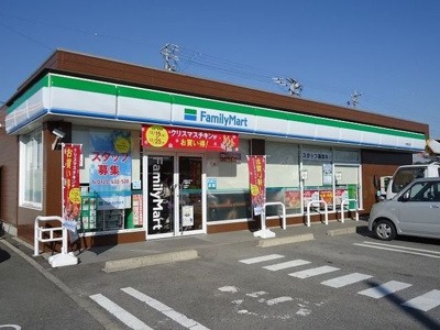 【周辺】 | グリーンヒル | ファミリーマート一色開正店まで750m