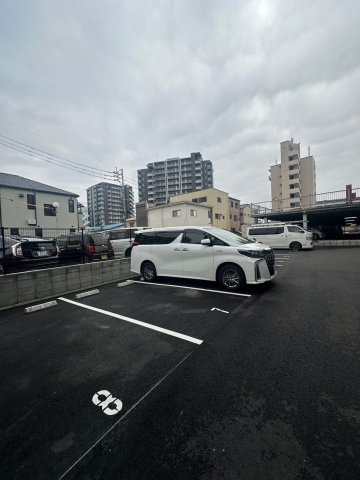 S-RESIDENCE半道橋achieveの駐車場