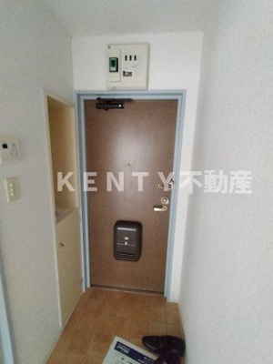 【玄関】 | リエス池上ノーブル | 収納もある玄関です