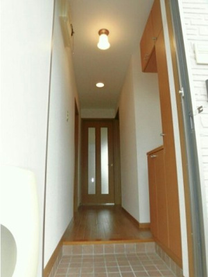 【玄関】 | さくらハイツＡ | きれいな玄関です