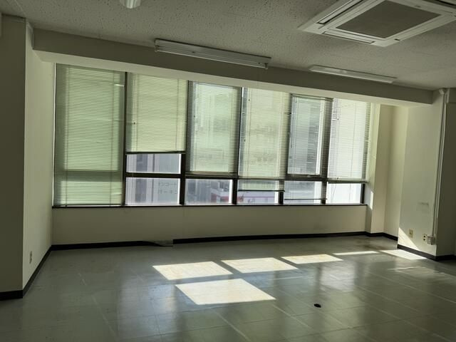 オクト王子ビルの内装
