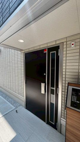 TORISIA箱崎宮前のエントランス