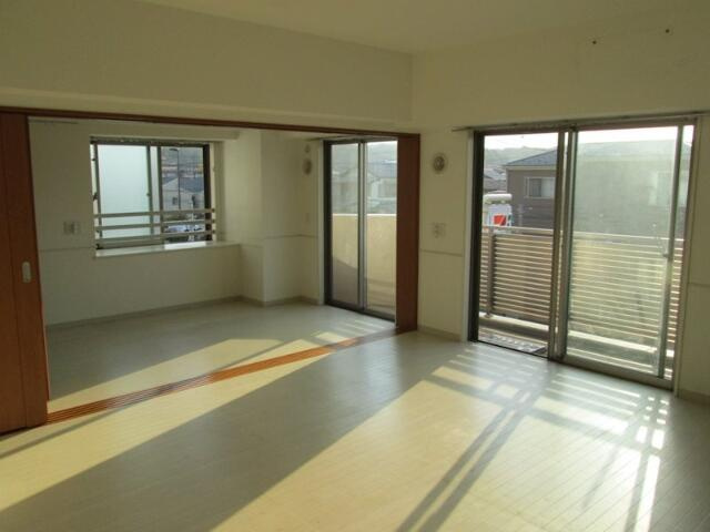 リア・コンフォートのバルコニー|別角度から※同間取り写真転用
※現況優先となります。