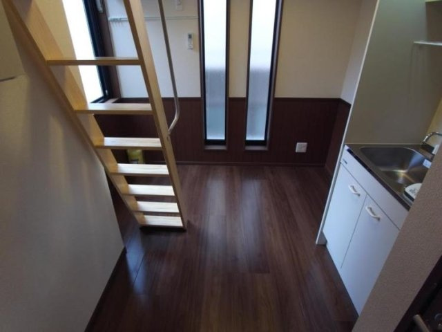 中野区東中野５丁目のアパート