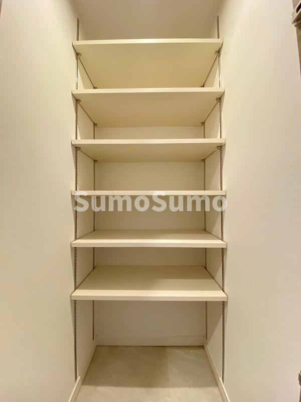 S-RESIDENCE中呉服の収納