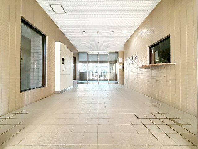 【エントランス】