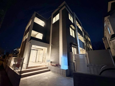 【その他共用部分】 | Ｒｅｇｉｎａ（レジーナ） | 外観写真（夜）