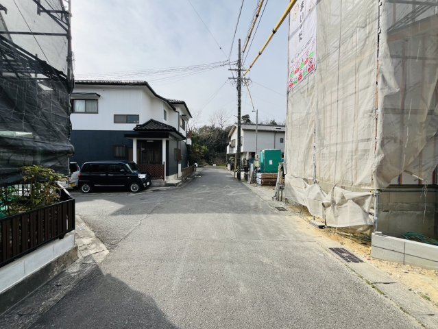 知多郡武豊町梨子ノ木360番38『仲介手数料無料』新築戸建ての前面道路含む現地写真