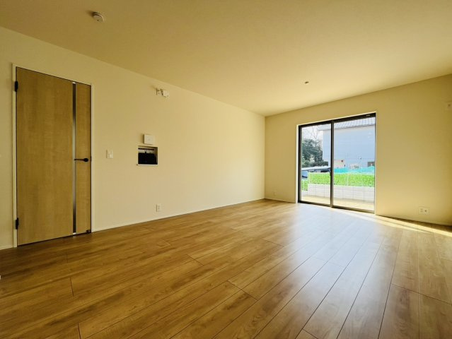 知多郡武豊町梨子ノ木360番38『仲介手数料無料』新築戸建ての前面道路含む現地写真