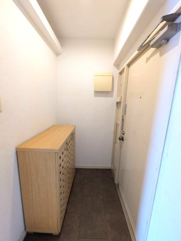 仁川グリーンハイツの玄関|収納もある玄関です