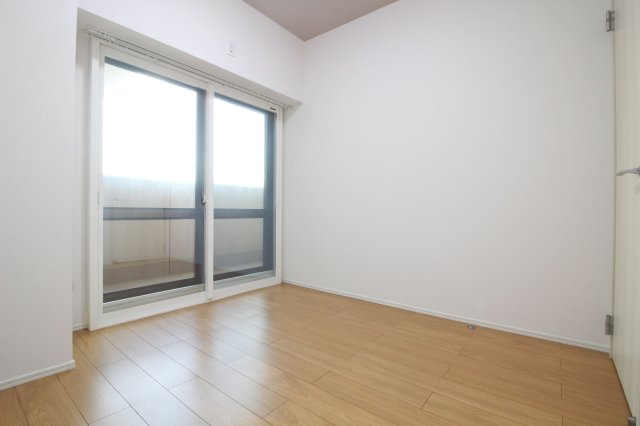 コープ野村新安城B棟の洋室