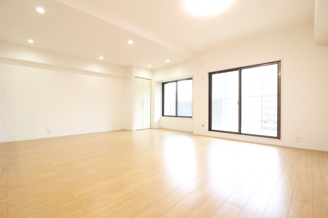 コープ野村新安城B棟の居間・リビング